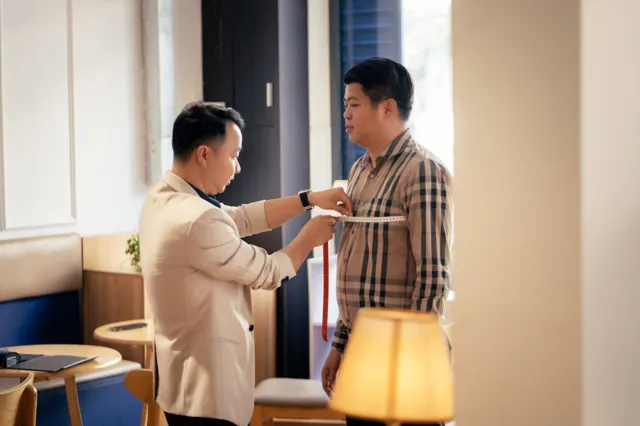 May đo tại nhà với thương hiệu Tuxedo: tiện lợi & chất lượng