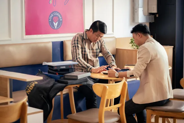 Tuxedo Bespoke Tailoring - Home Service May Vest Tại Nhà – Trải Nghiệm May Đo Cao Cấp Ngay Tại Không Gian Riêng