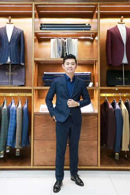 Bộ Suit Doanh Nhân Màu Xanh Sọc
