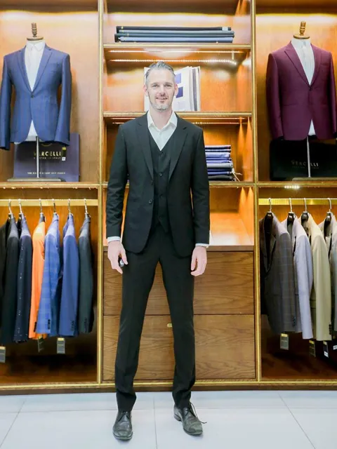 Bộ Suit Đen Đầy Sang Trọng Cho Quý Ông - Chưa Bao Gồm Ghile