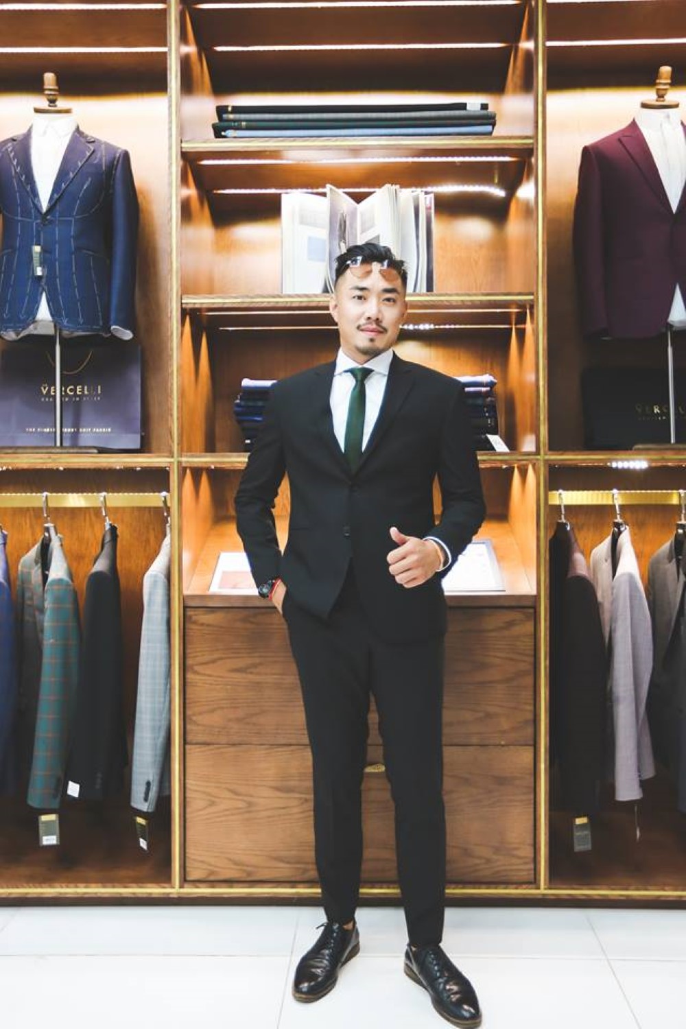 Bộ Vest Nam Màu Đen Sang Trọng — ảnh 1
